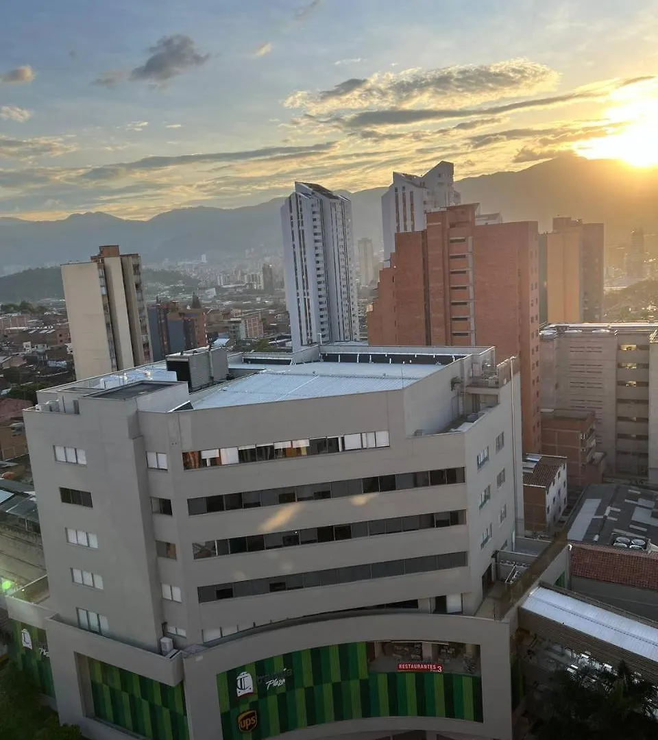 Apartamento Beautiful Top Floor Studio In Downtown Medellín